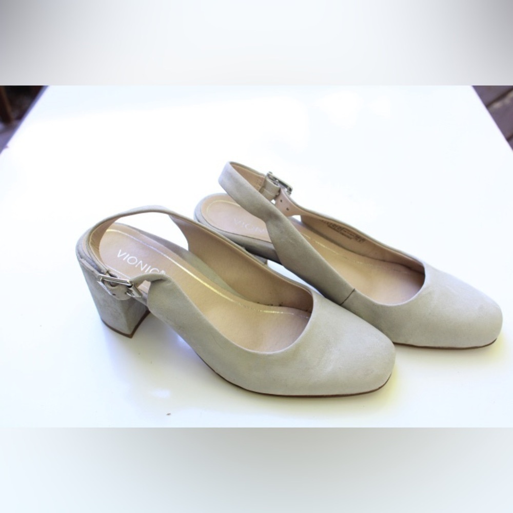 Vionic Noreen low pumps
